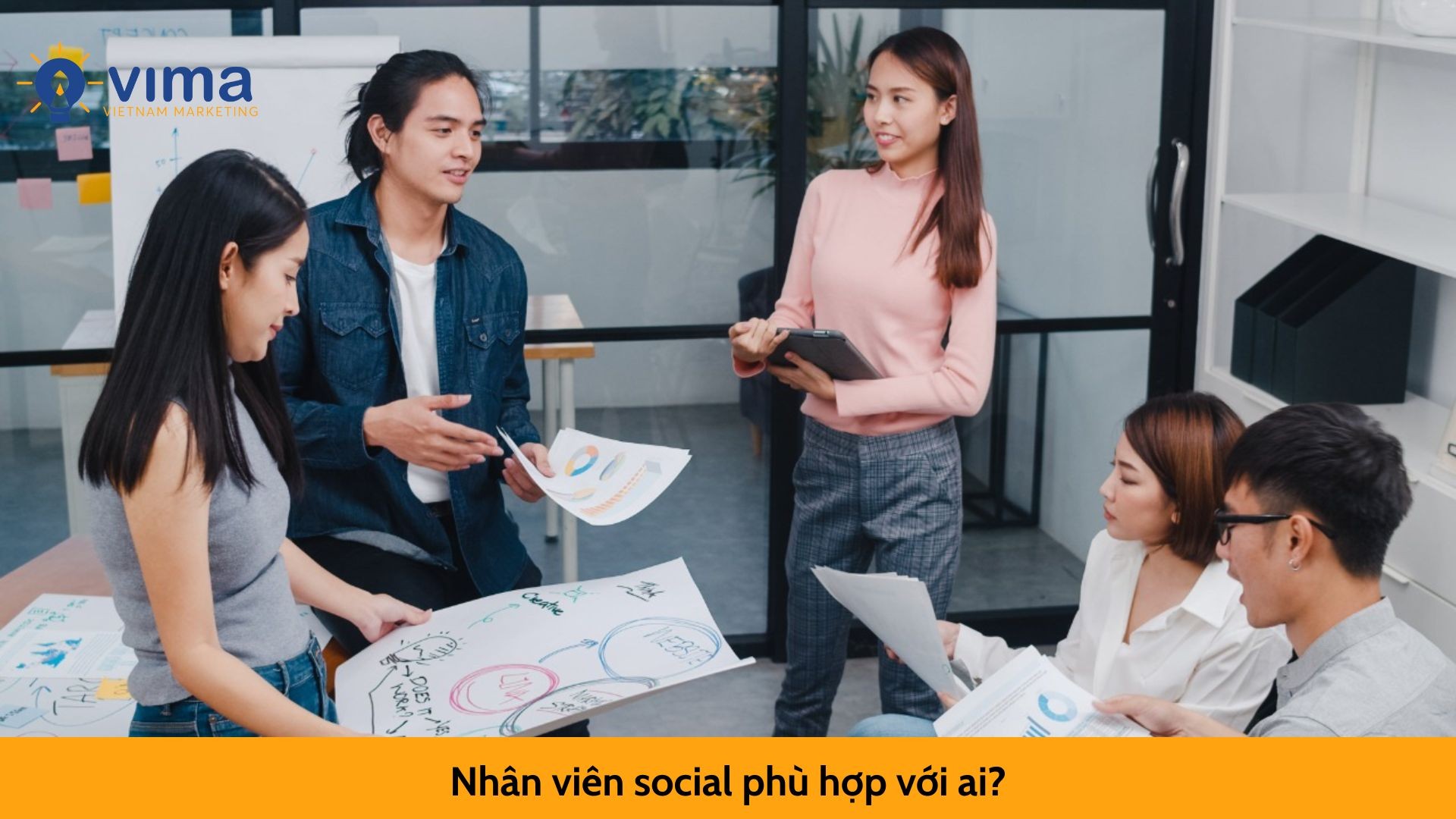 Nhân viên social phù hợp với ai?
